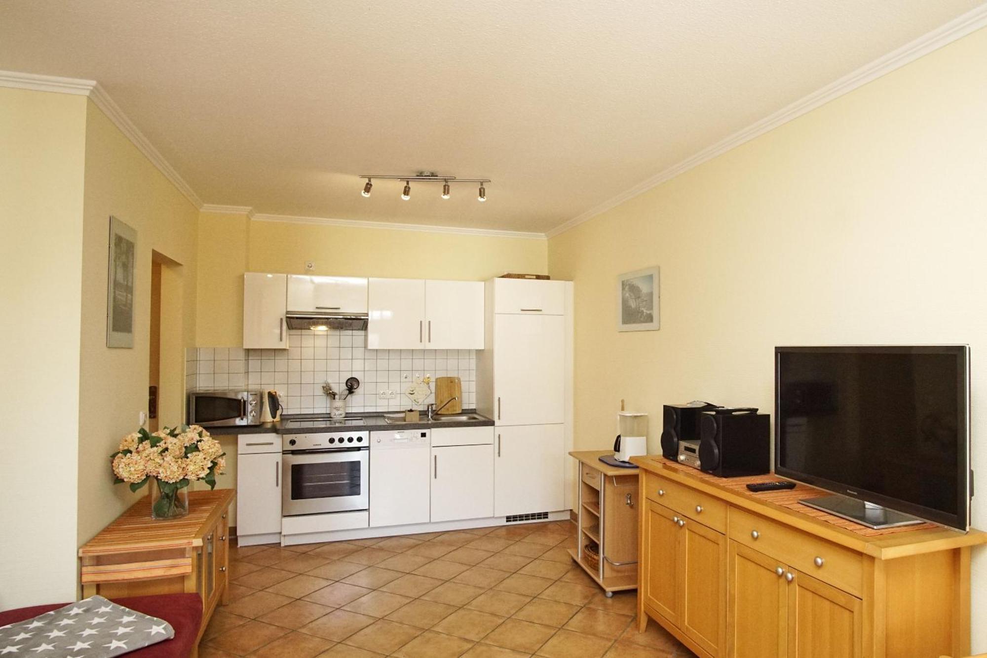 Villa Laetitia Fewo 16 - Strandnah, Balkon Binz Buitenkant foto